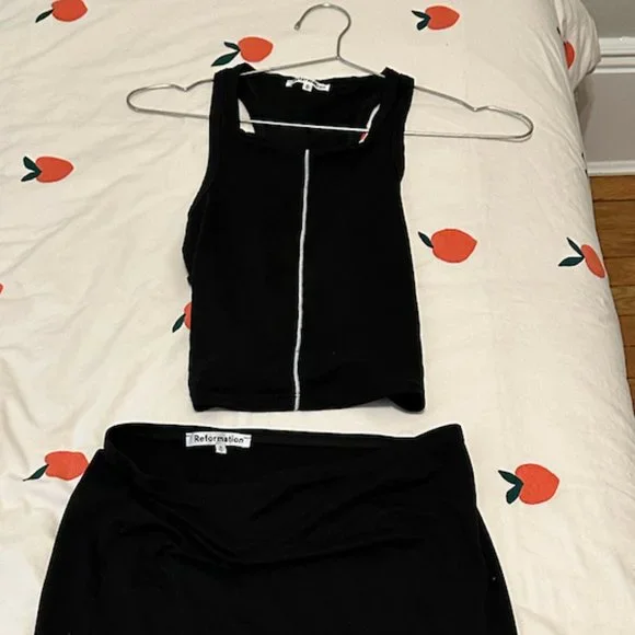 Reformation Knit Lydia Two Piece - Picture 2 of 5